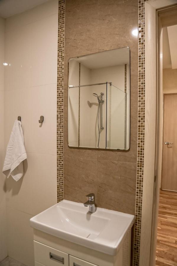 Miha Apartment เบลเกรด ภายนอก รูปภาพ